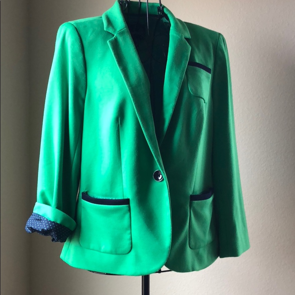 Green Women's Single-Button Blazer with Contrast Trim